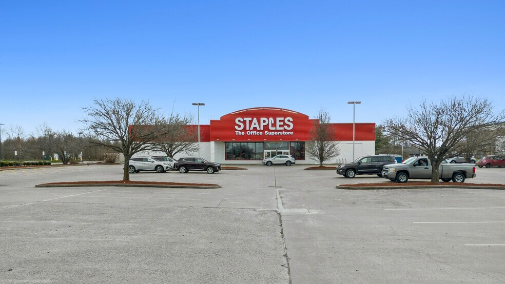 More Photos Of 1325 E Main St, Carbondale Freestanding For Sale