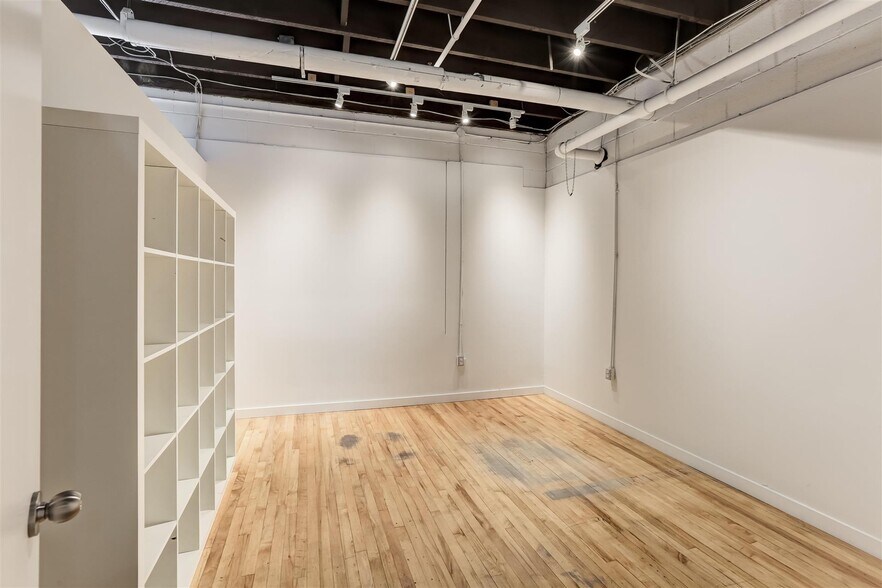 More Photos Of 170 Bedford Rd, Toronto Office For Lease