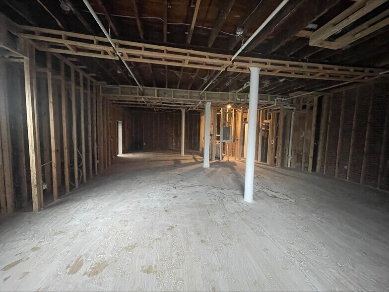 More Photos Of 41-43 Victoria Ave, Newark Apartments For Lease
