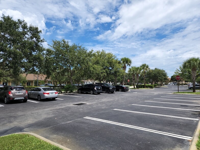 More Photos Of 1400 Hillmoor Dr, Port Saint Lucie Medical For Sale