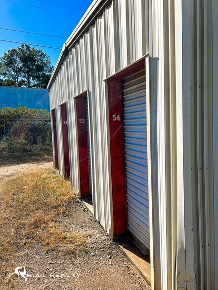 More Photos Of 109 Coleman Dr, Eatonton Self Storage For Sale