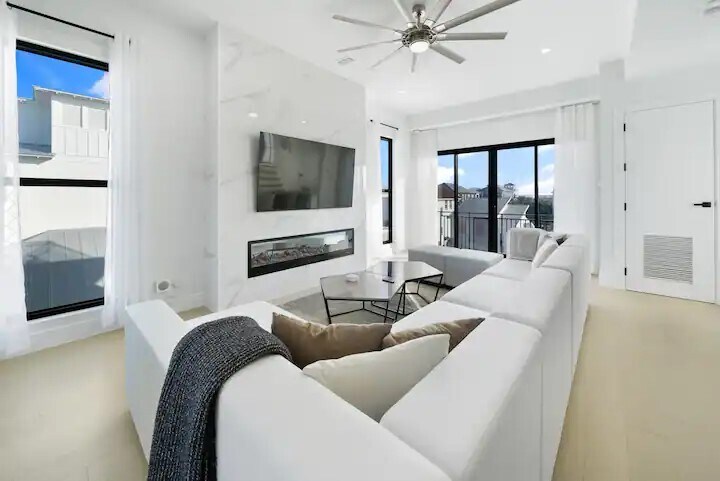 More Photos Of 21 Tidewater Ct, Panama City Beach Office Residential For Sale