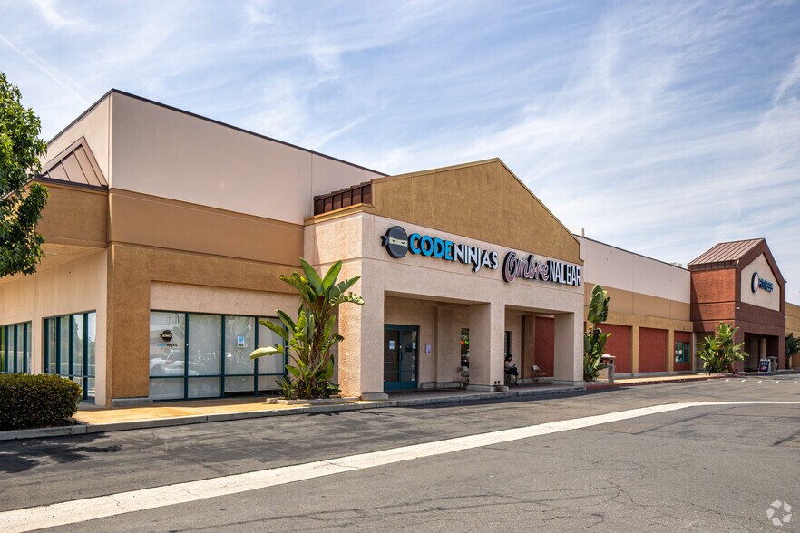 More Photos Of 9561-9971 Chapman Ave, Garden Grove Unknown For Lease