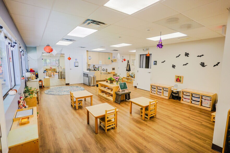 More Photos Of 2358 Shallowford Rd, Marietta Daycare Center For Sale