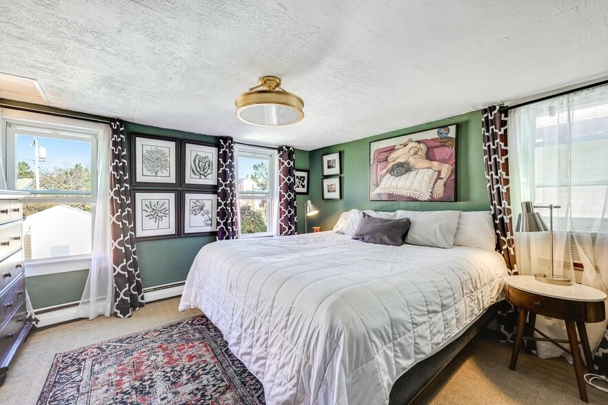 More Photos Of 7 Central St, Provincetown Hotel For Sale