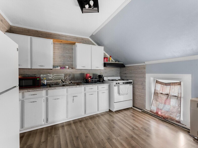 More Photos Of 6028 County Highway K, New Franken Storefront Retail Residential For Sale