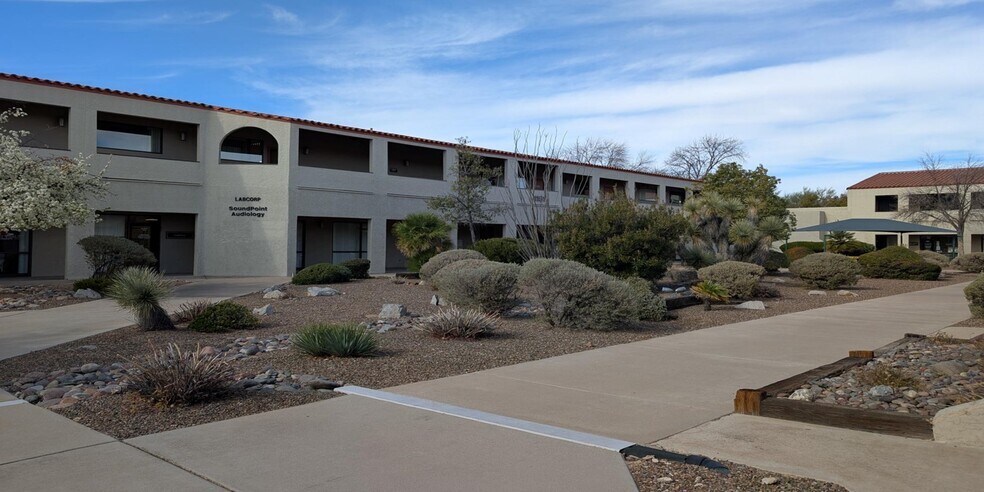 More Photos Of 1131 S La Canada Dr, Green Valley Unknown For Lease