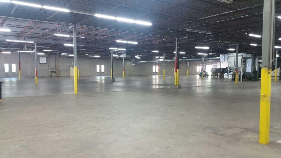 More Photos Of 81 Fitzgerald Dr, Jaffrey Light Manufacturing For Lease