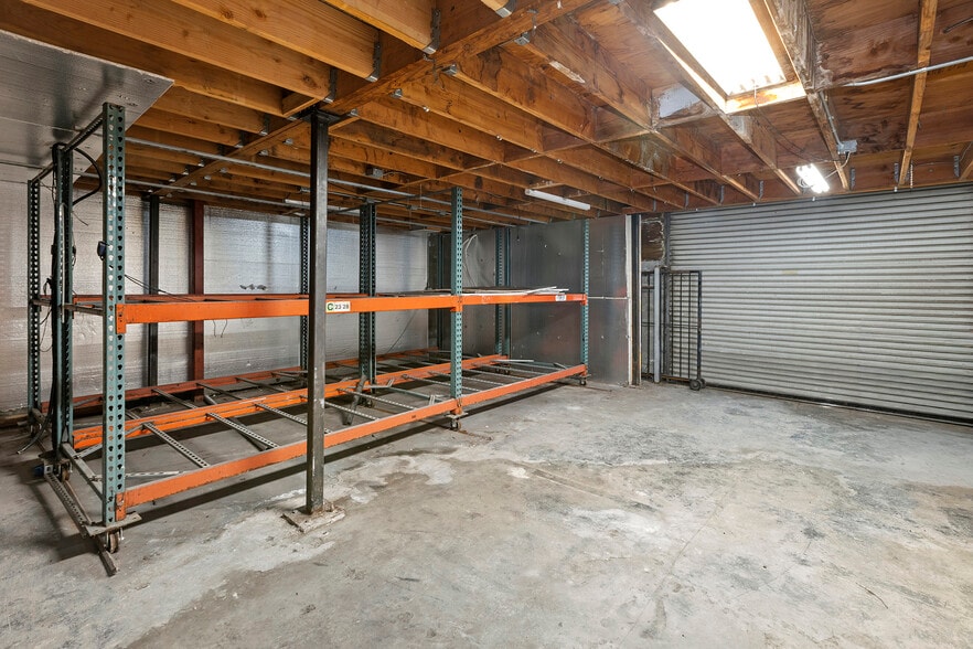 More Photos Of 1190A Shafter Ave, San Francisco Warehouse For Sale