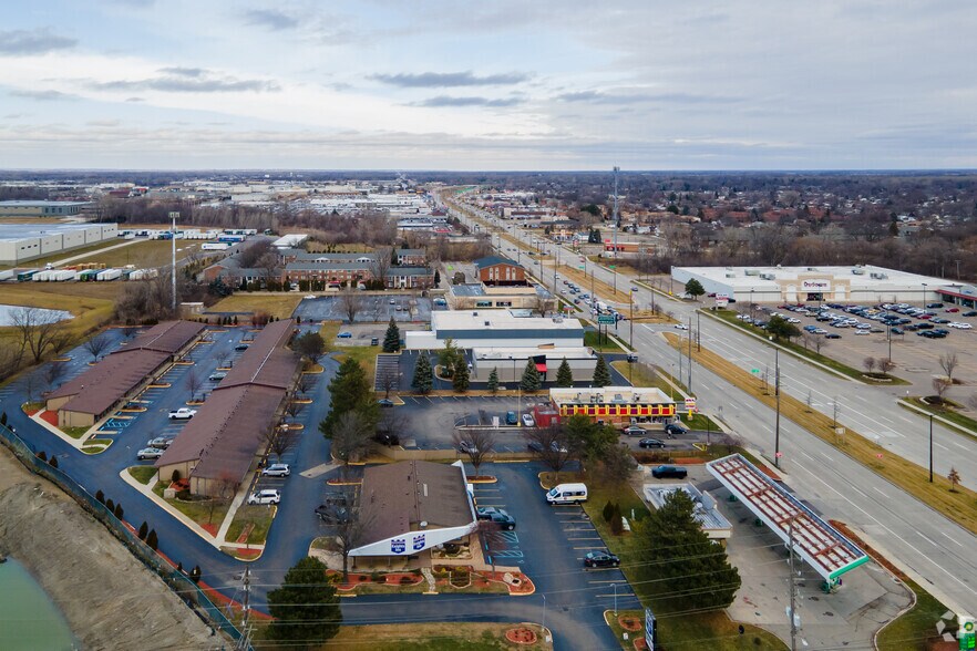 More Photos Of 7887 17 Mile Rd, Sterling Heights Hotel For Sale