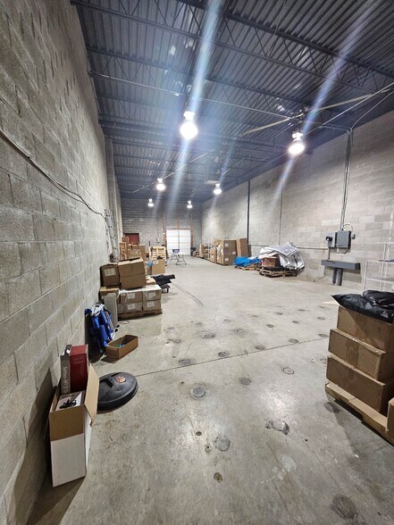 More Photos Of 144-148 Remington Blvd, Ronkonkoma Warehouse For Lease