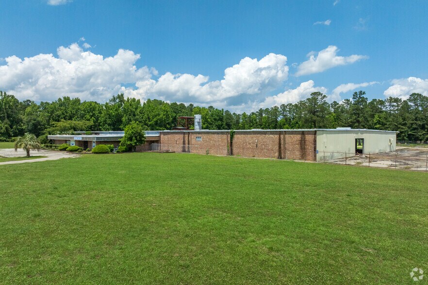 More Photos Of 1070 E Main St, Lake City Industrial For Lease