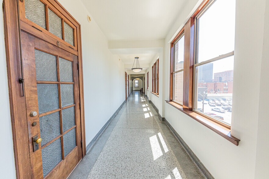 More Photos Of 429 E Vermont St, Indianapolis Loft Creative Space For Sale