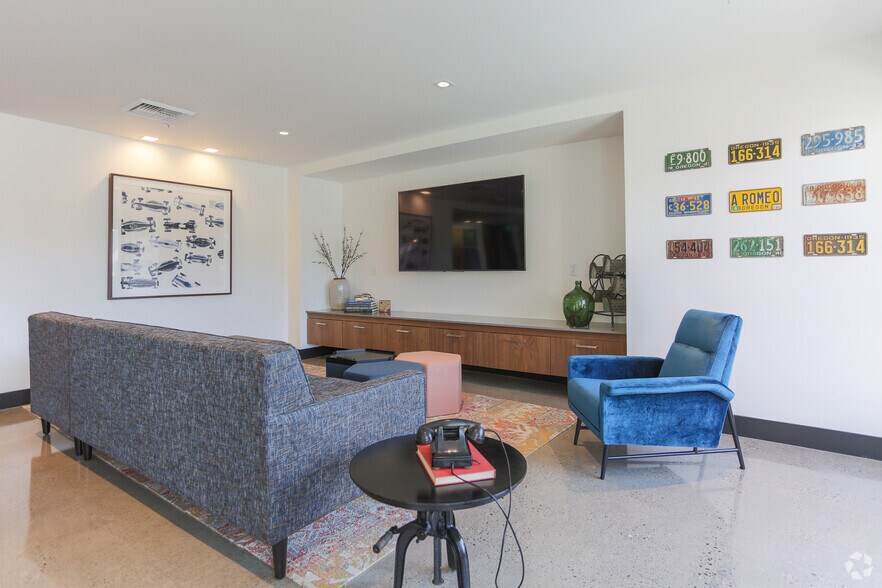 More Photos Of 11125 SE 21st St, Milwaukie Apartments For Lease