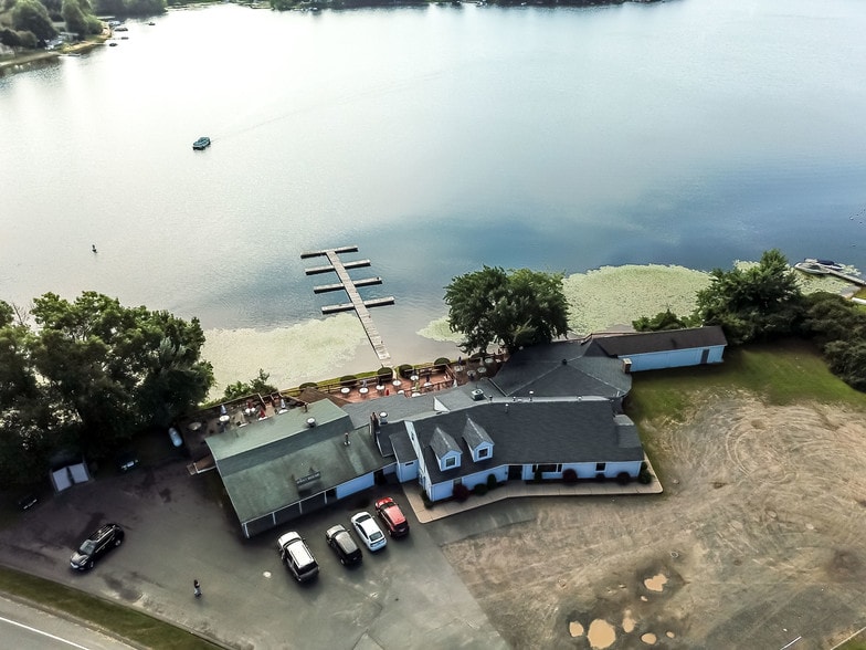 More Photos Of 141 Congamond Rd, Southwick Restaurant For Lease