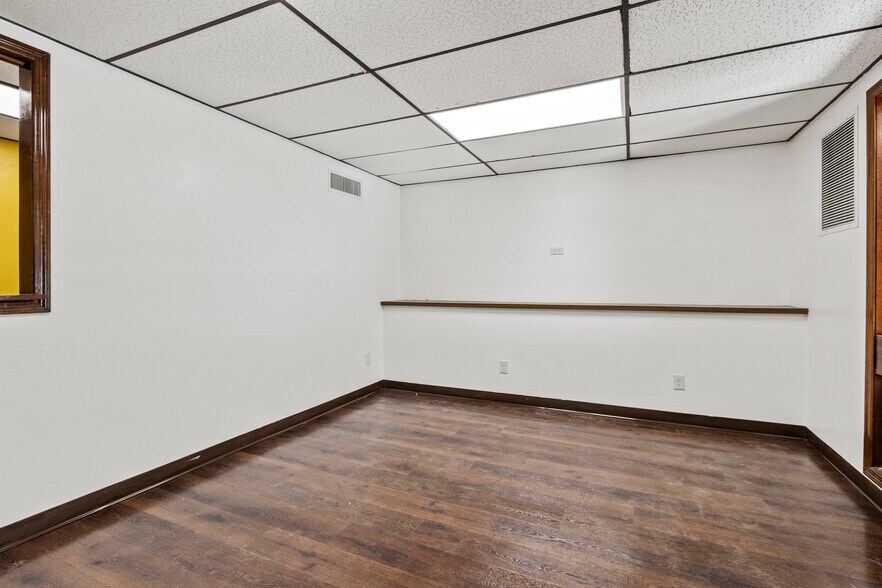 More Photos Of 108 N Depot Dr, Fort Pierce Office Residential For Lease