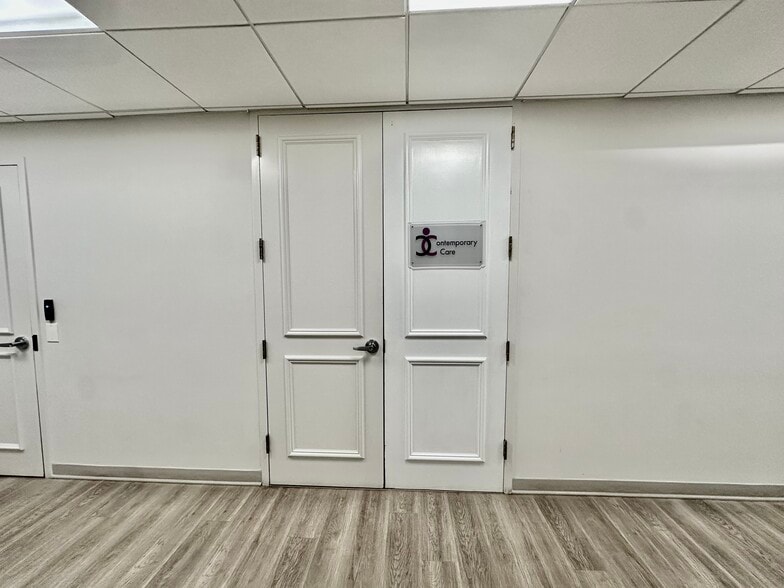 More Photos Of 81 Holly Hill Ln, Greenwich Office For Lease