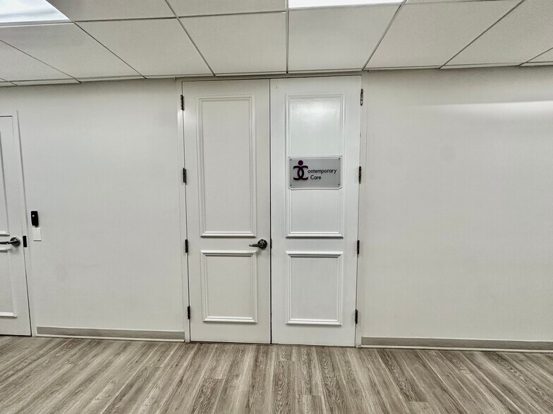 More Photos Of 81 Holly Hill Ln, Greenwich Office For Lease