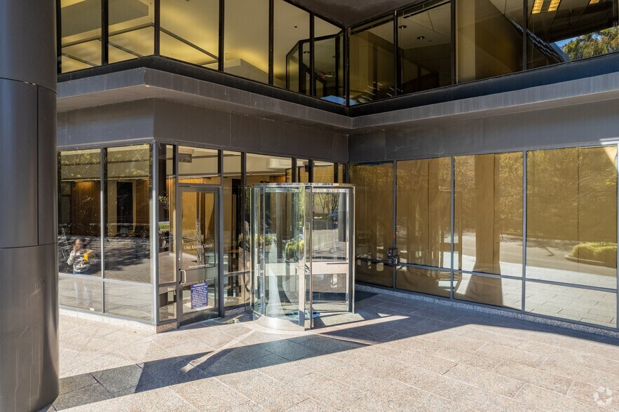 More Photos Of 1 Ravinia Dr, Atlanta Unknown For Lease