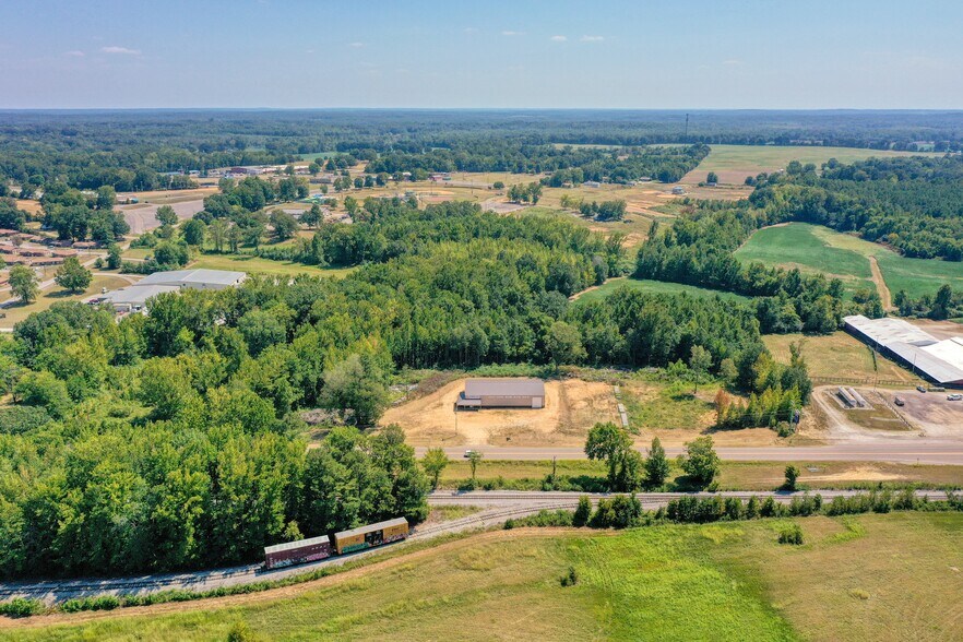 More Photos Of 22000 Main St E, Huntingdon Distribution For Sale