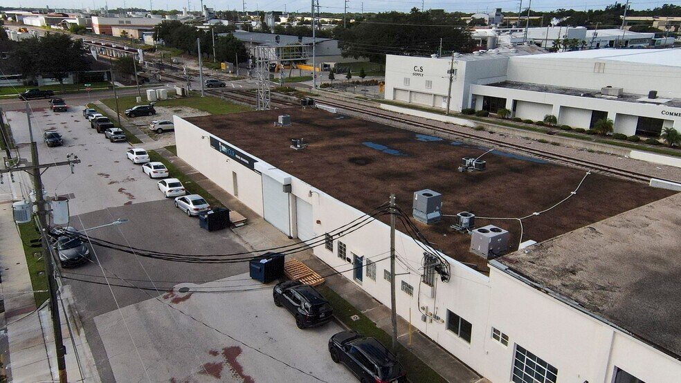 More Photos Of 1110 Sligh Blvd, Orlando Warehouse For Lease