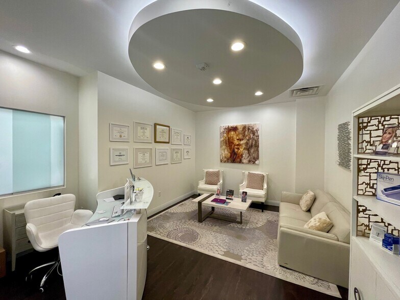 More Photos Of 1011 Johnston Willis Dr, North Chesterfield Medical For Lease