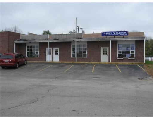 More Photos Of 1190 Main St, Richmond Freestanding For Lease