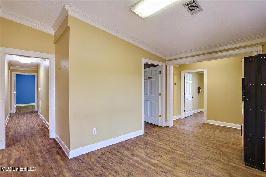 More Photos Of 2873 Highway 49 S, Florence Auto Dealership For Sale