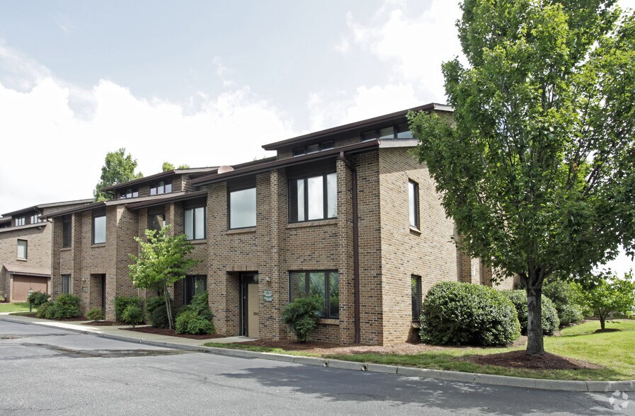 More Photos Of 7151 Richmond Rd, Williamsburg Medical For Lease