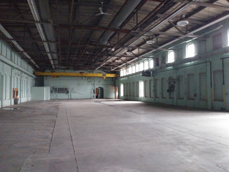 More Photos Of 12 Baltic Ln, Fitchburg Manufacturing For Lease