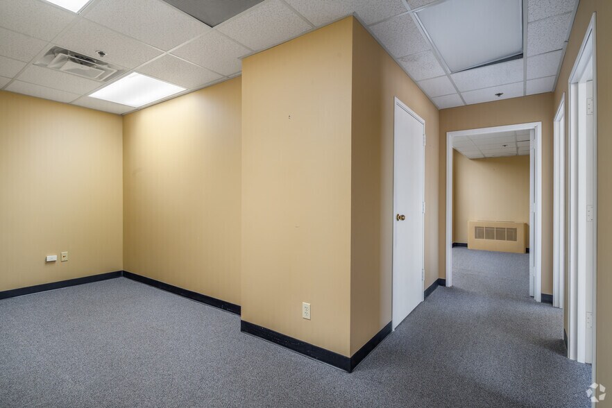 More Photos Of 606 N Carancahua St, Corpus Christi Office For Sale