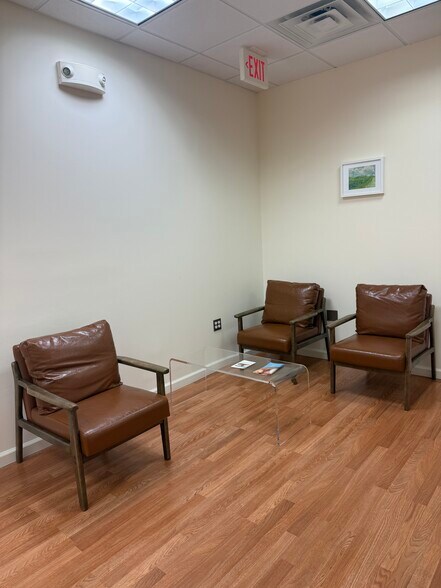 More Photos Of 46090 Lake Center Plz, Sterling Medical For Lease