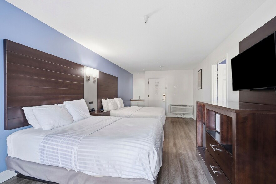 More Photos Of 600 Riverside Ave, Santa Cruz Hotel For Sale