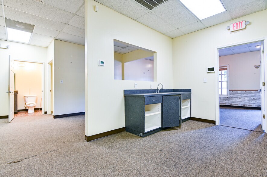 More Photos Of 4124 Us-278 Hwy, Covington Office For Sale