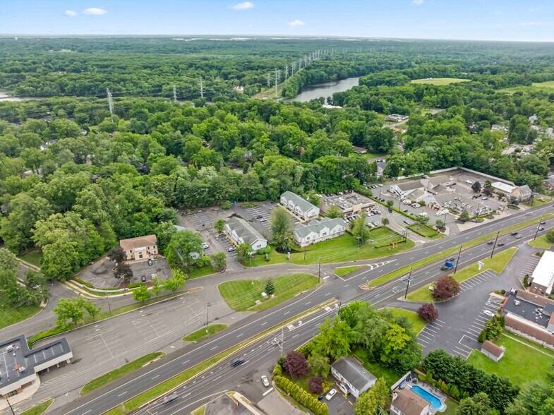 More Photos Of 1594-1600 US Highway 130, North Brunswick Medical For Sale