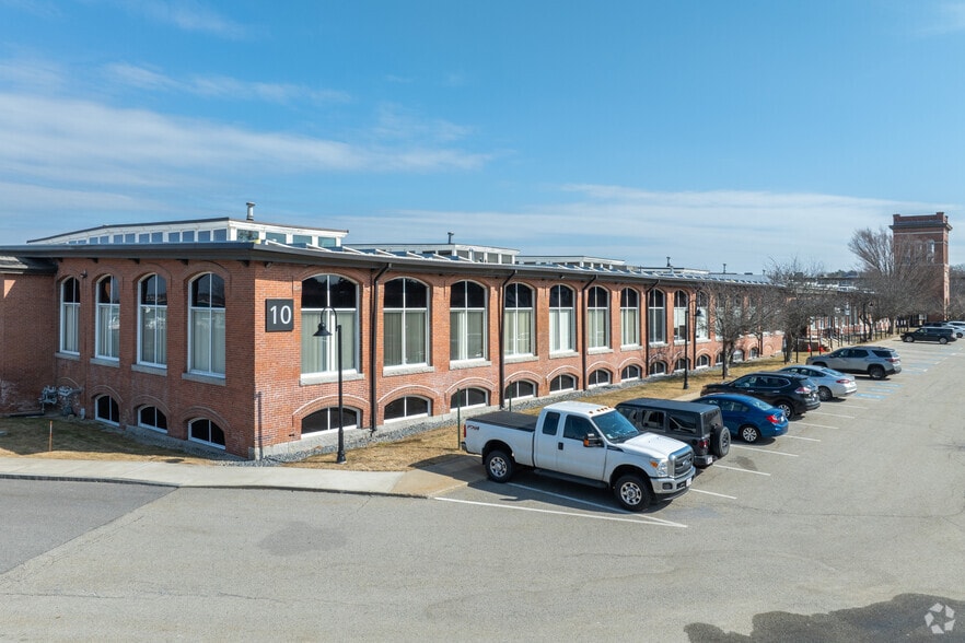 More Photos Of 10 Cordage Park, Plymouth Unknown For Lease