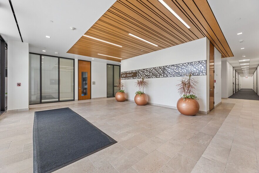 More Photos Of 4747 Bellaire Blvd, Bellaire Unknown For Lease