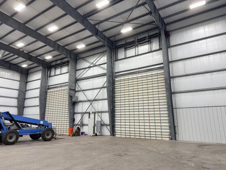 More Photos Of 103 Industrial Park Blvd, Hitchcock Warehouse For Lease