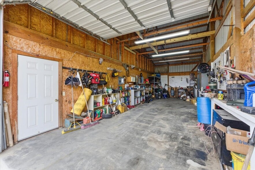 More Photos Of 6610 N 264th Cir, Valley Warehouse For Sale
