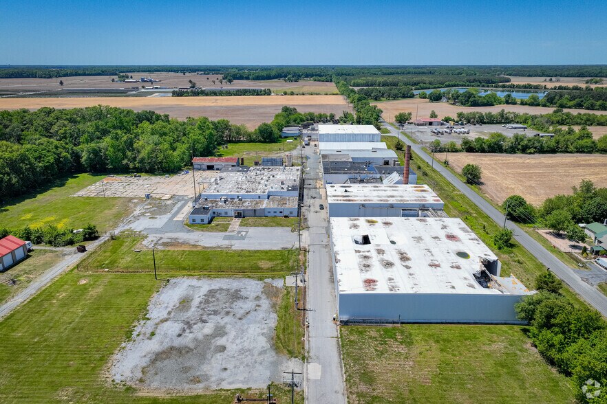 More Photos Of 502 Factory Ave, Ridgely Industrial For Sale