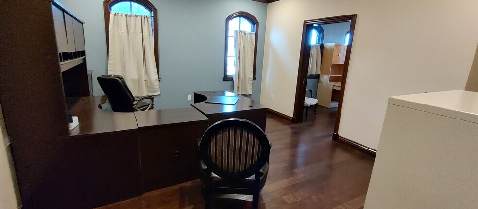 More Photos Of 4450 Union St, Johnstown Medical For Sale