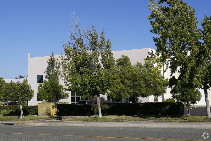 More Photos Of 42210 Zevo Dr, Temecula Warehouse For Sale