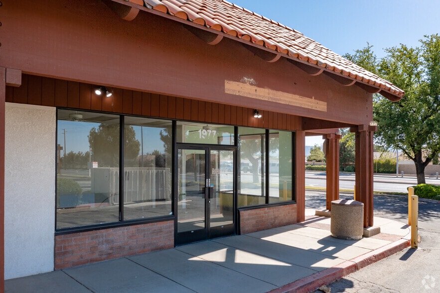 More Photos Of 1915-1989 W Avenue L, Lancaster Unknown For Lease