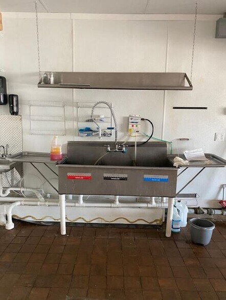 More Photos Of 6813-6823 State Road 54, New Port Richey Restaurant For Lease