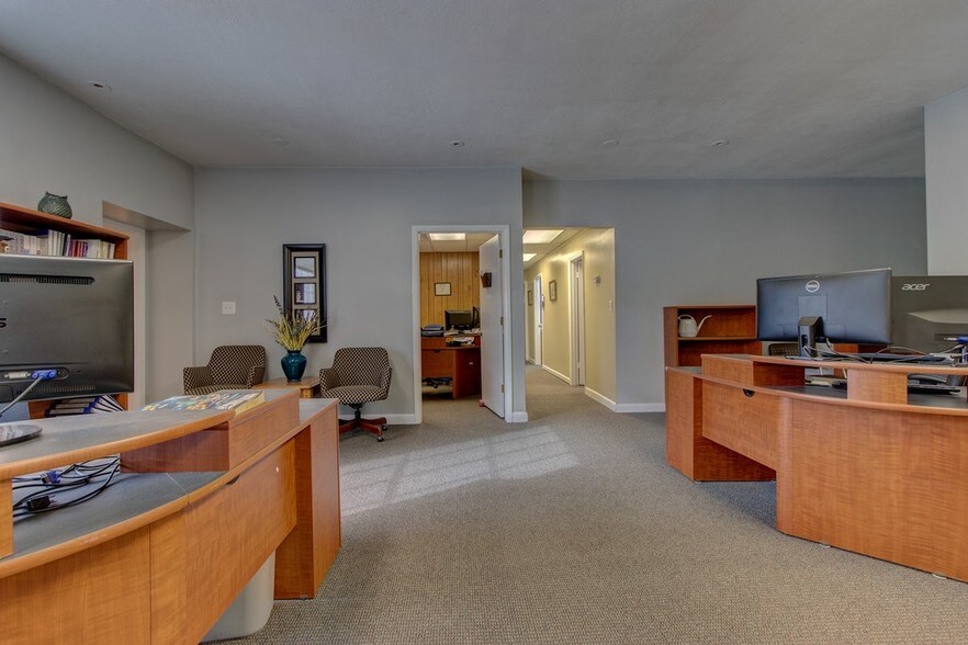 More Photos Of 4311 Appleton Ave NW, Roanoke Office For Lease