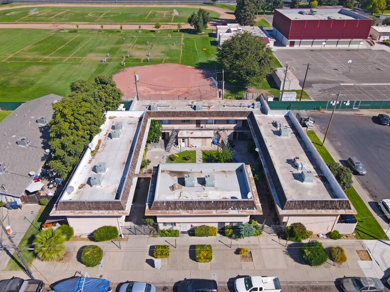 Primary Photo Of 961 Wakefield Rd, Turlock Apartments For Sale