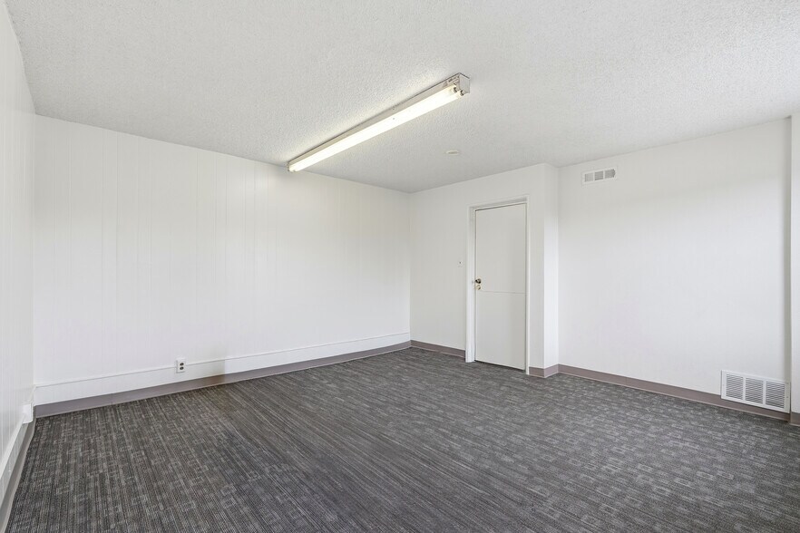 More Photos Of 2048-2050 W Florence Ave, Los Angeles Office For Sale