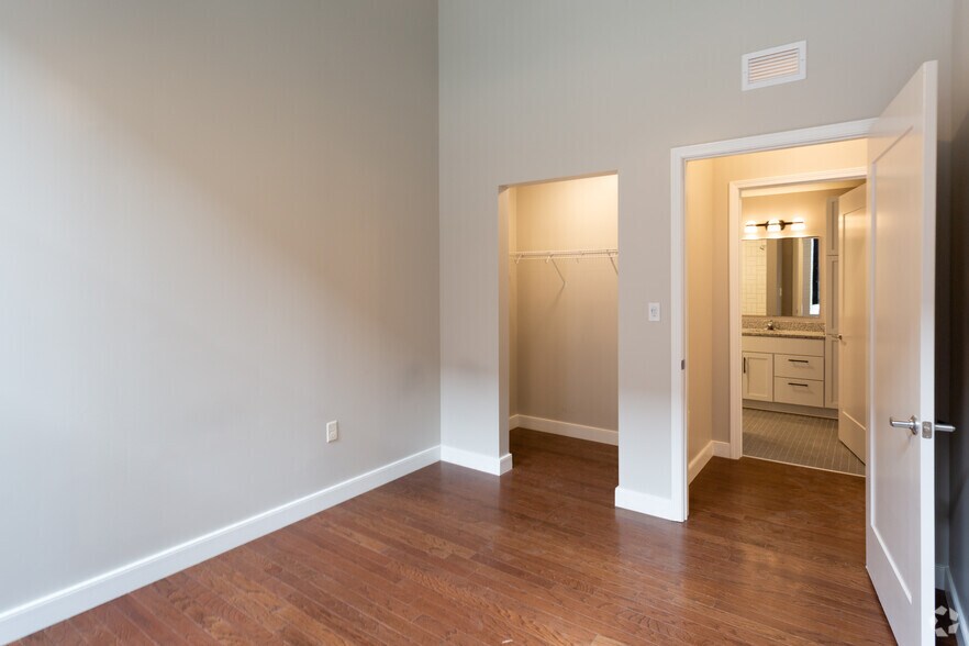 More Photos Of 811-827 Court St, Utica Apartments For Lease