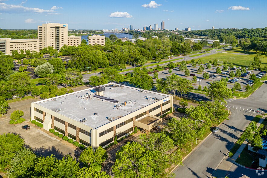 More Photos Of 1500 Riverfront Dr, Little Rock Office For Lease