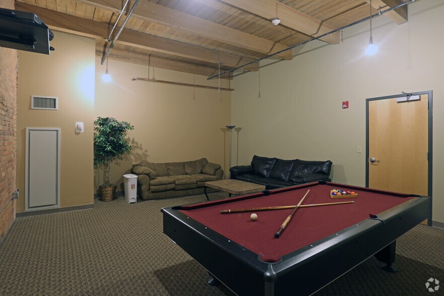 More Photos Of 87 N Clinton Ave, Rochester Apartments For Lease